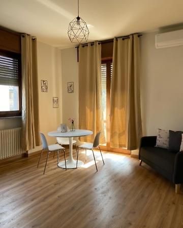 La Casa Di Amalia Lägenhet Rho Exteriör bild